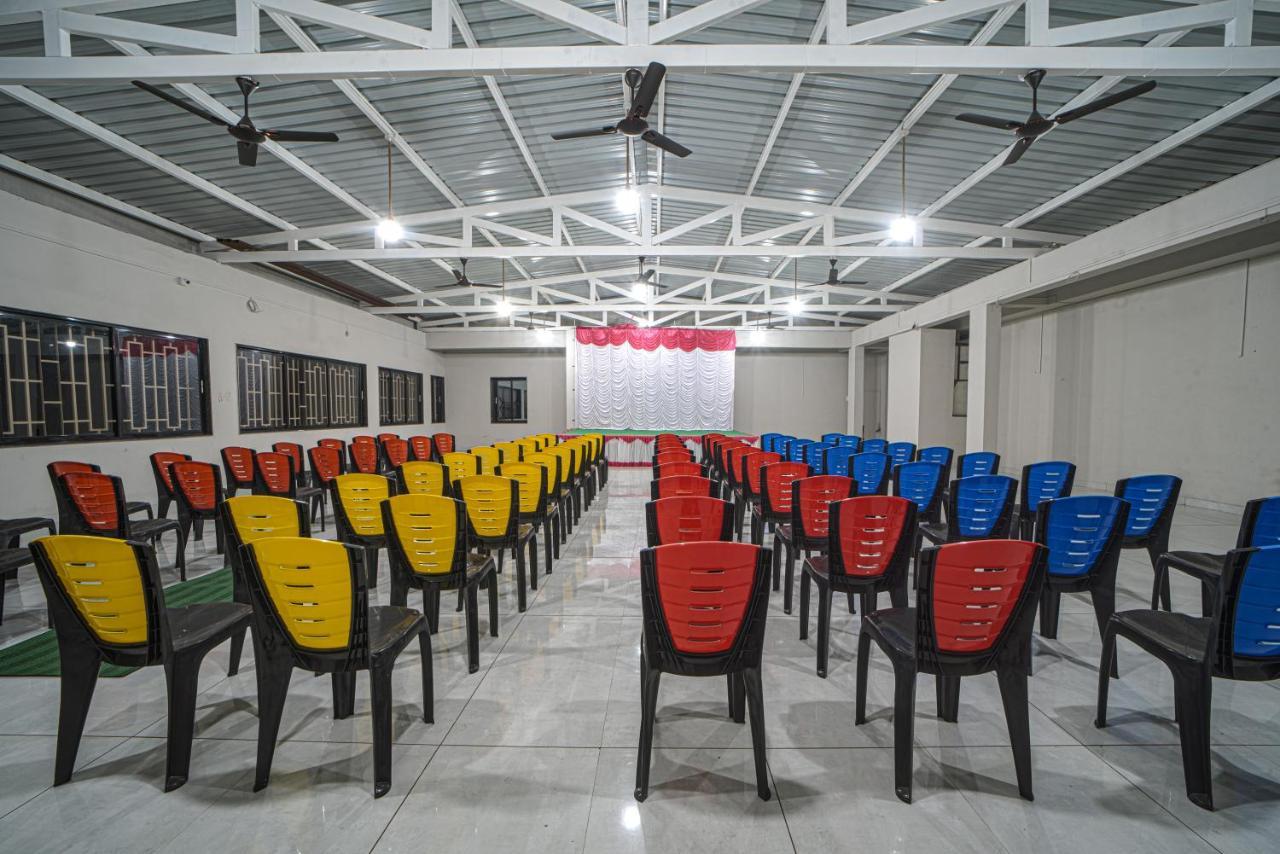 Hotel Saheb Kolhapur Ngoại thất bức ảnh