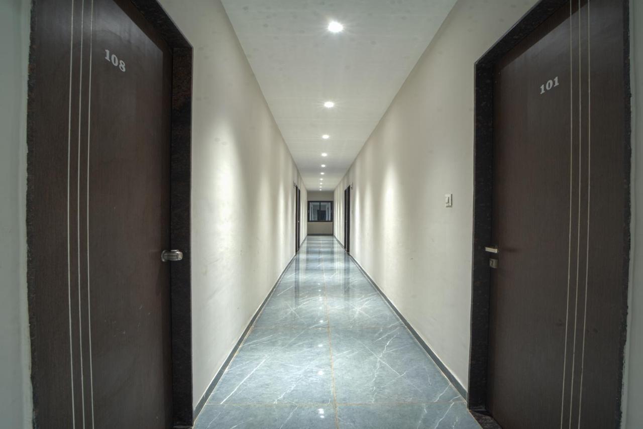 Hotel Saheb Kolhapur Ngoại thất bức ảnh
